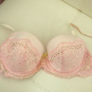 Victoria’s Secret bra
